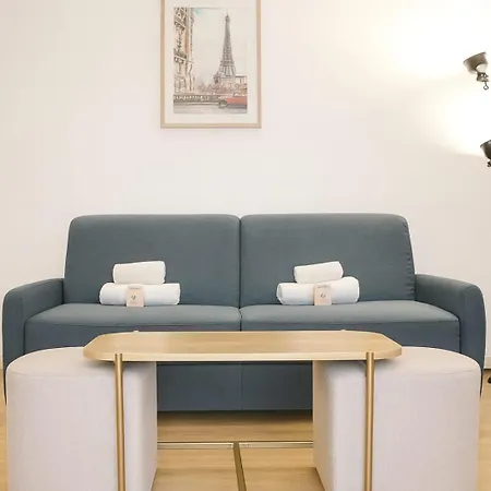 Cocon Cosy In The Heart Of - Few Steps From Moulin Rouge Bed & Breakfast *