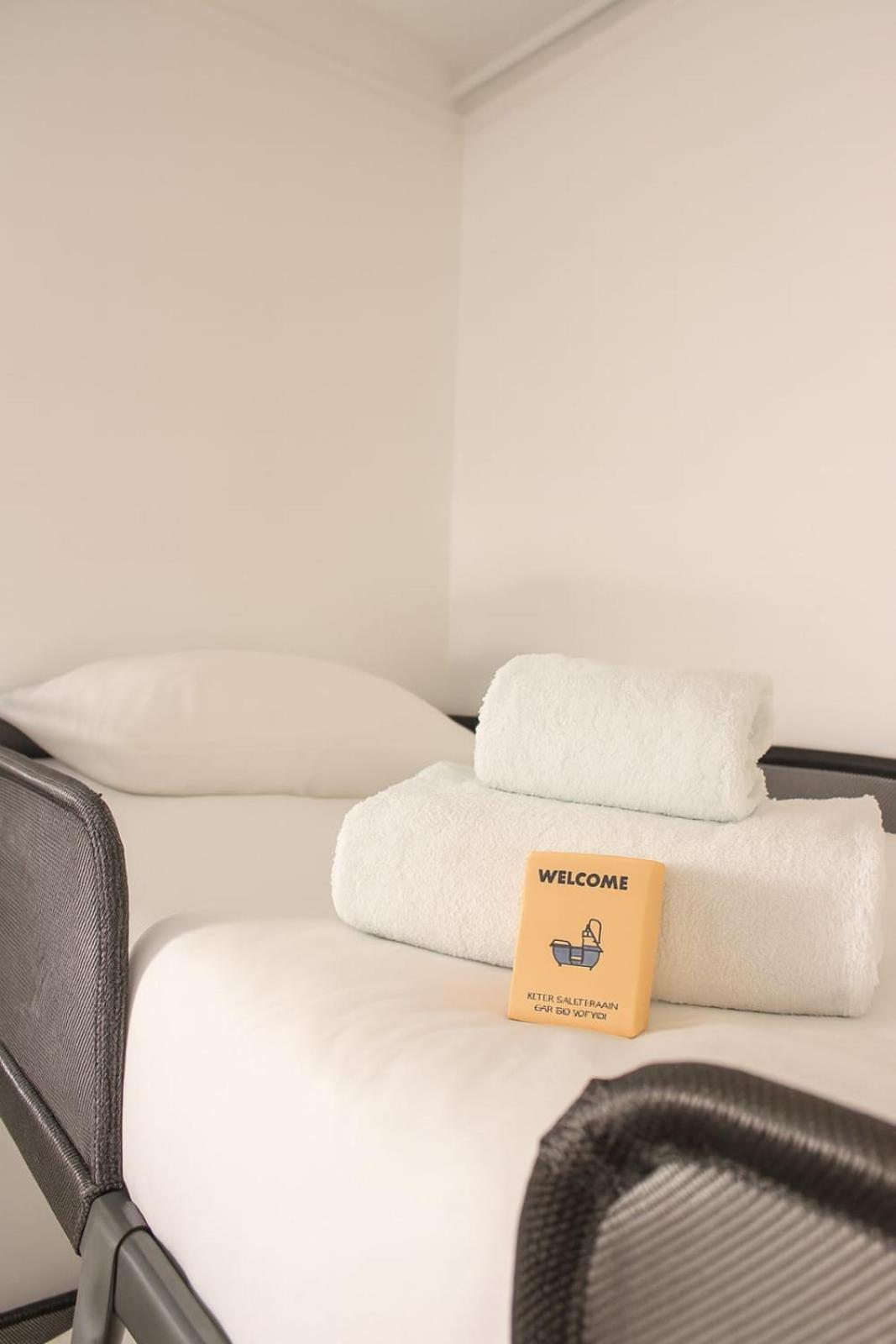 Bed & Breakfast Cocon Cosy In The Heart Of - Few Steps From Moulin Rouge